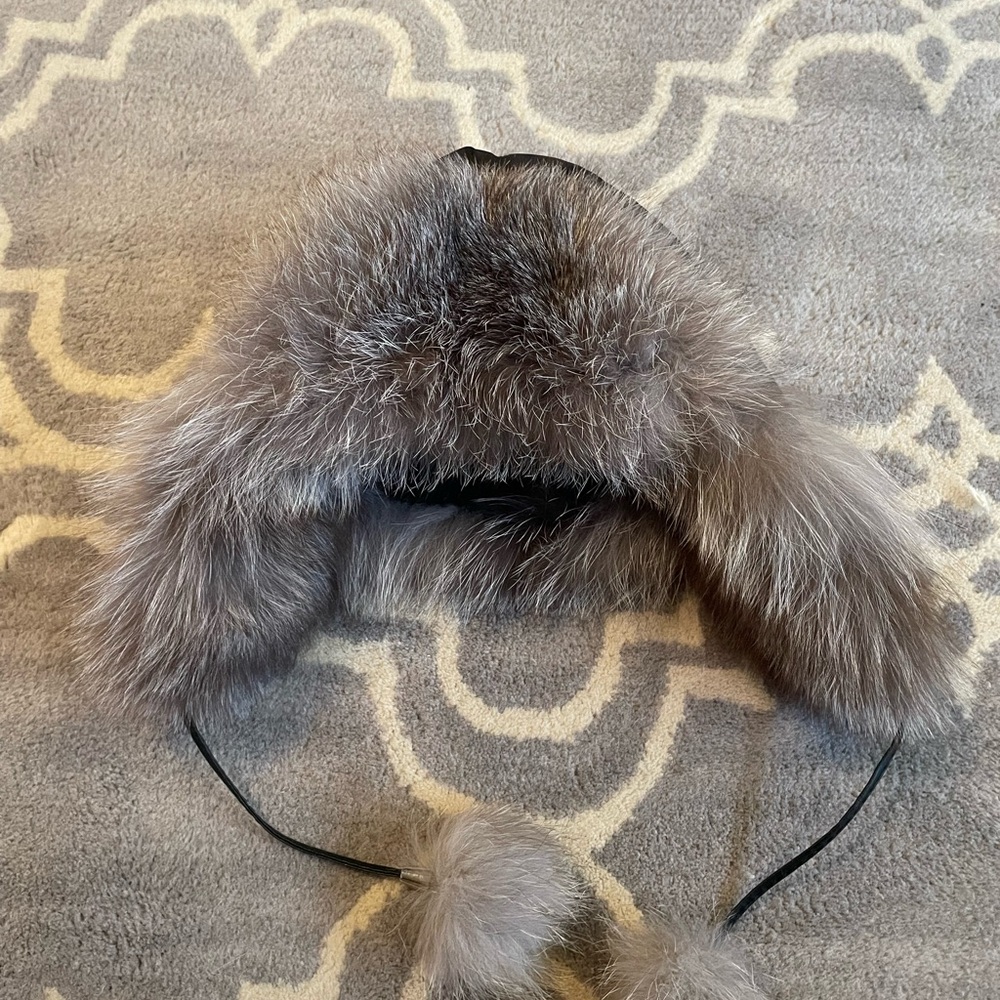 Adrienne Landau Fluffy Gray Fox Fur Hat